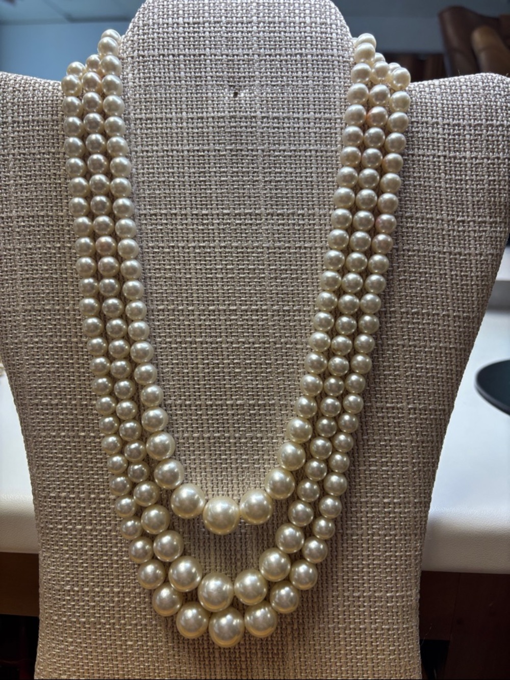 Classic Triple-Strand Cream Pearl Necklace - Picture 1 of 3